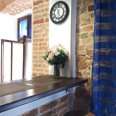 Дизайнерські апартаменти в стилі Loft в самому серці Львова Экстерьер фото