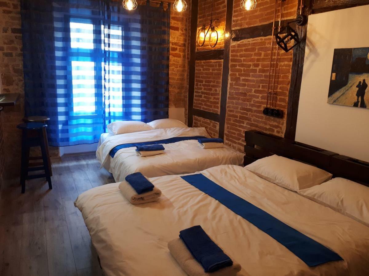 Дизайнерські апартаменти в стилі Loft в самому серці Львова Экстерьер фото